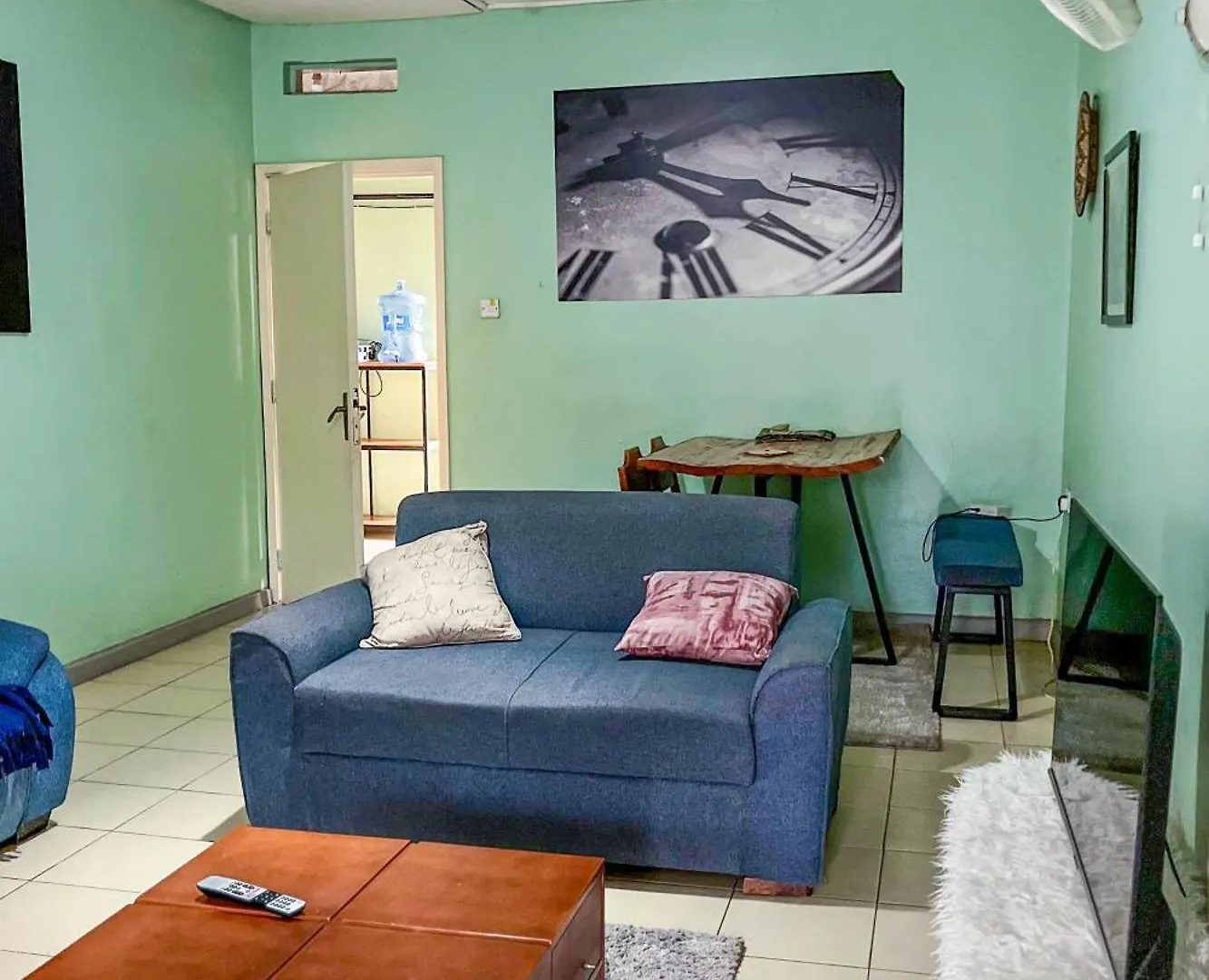 Cozy Two Bed Apartment Kampala Uganda