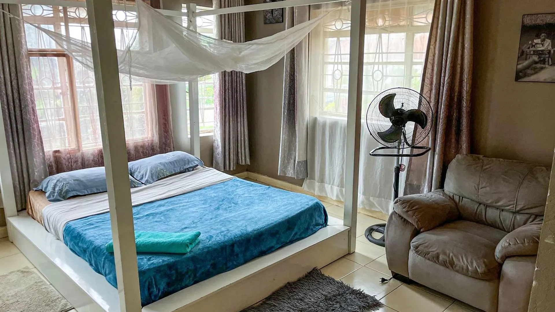 Cozy Two Bed Apartment Kampala Uganda