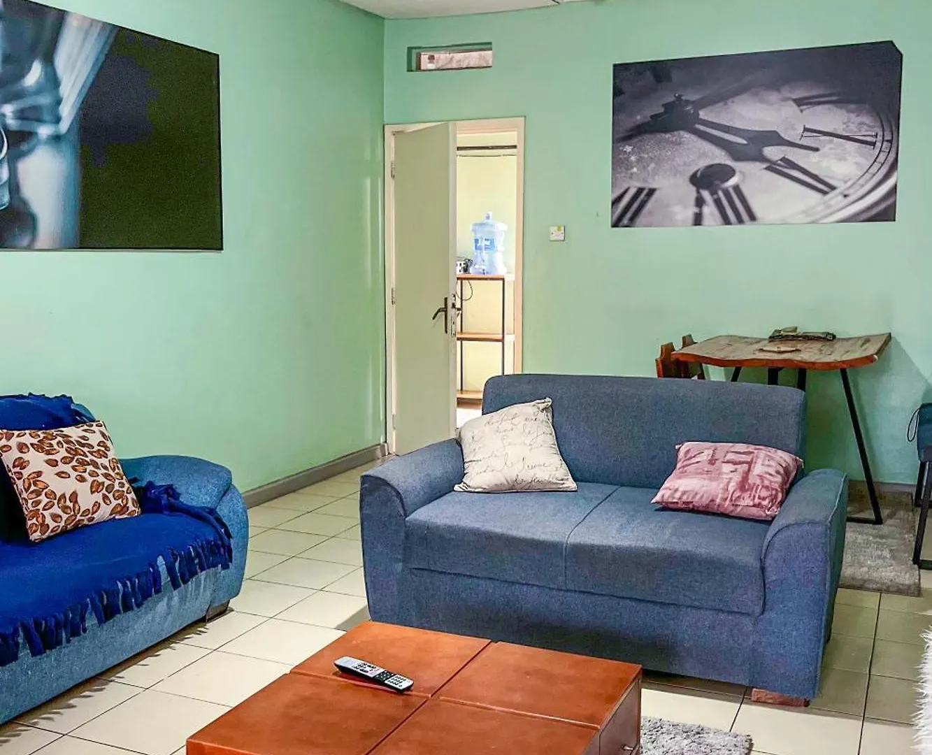 Cozy Two Bed Apartment Kampala