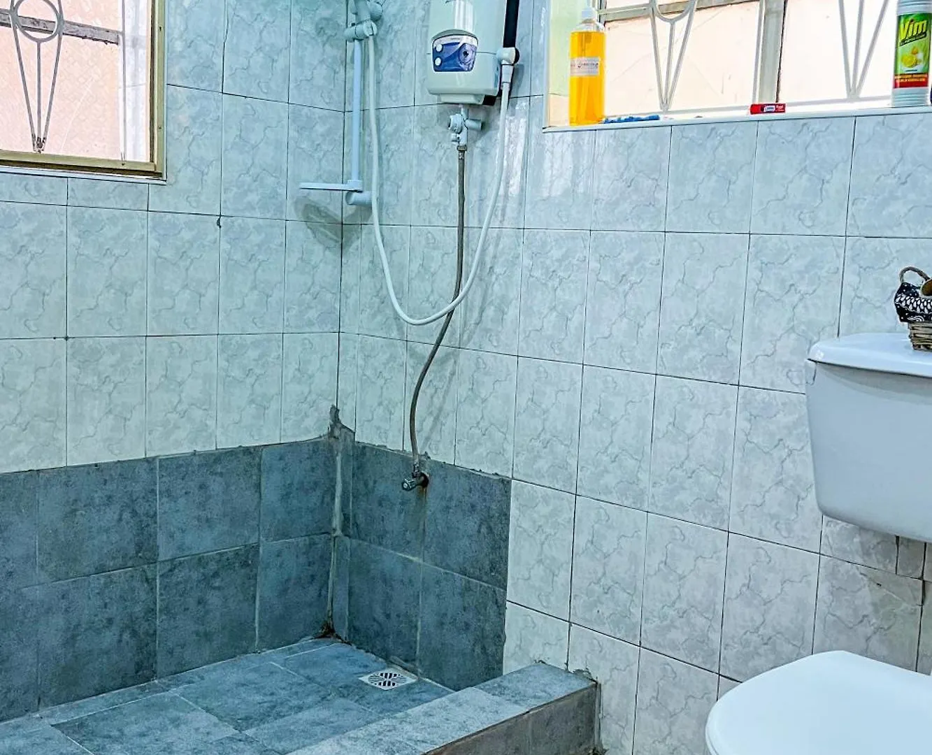 Cozy Two Bed Apartment Kampala